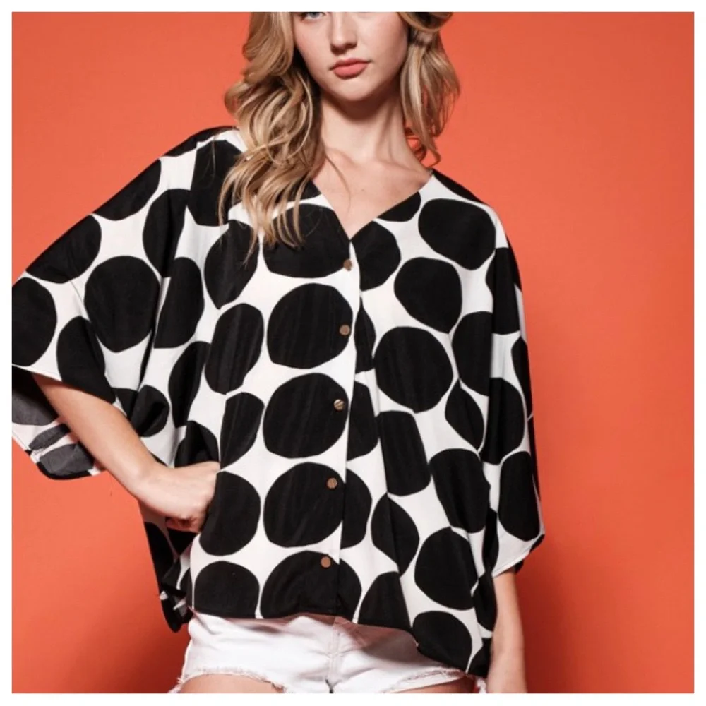34 Boho V-Neck Dotted Three-Quarters Sleeve Blouse Top - Picture 2 of 4